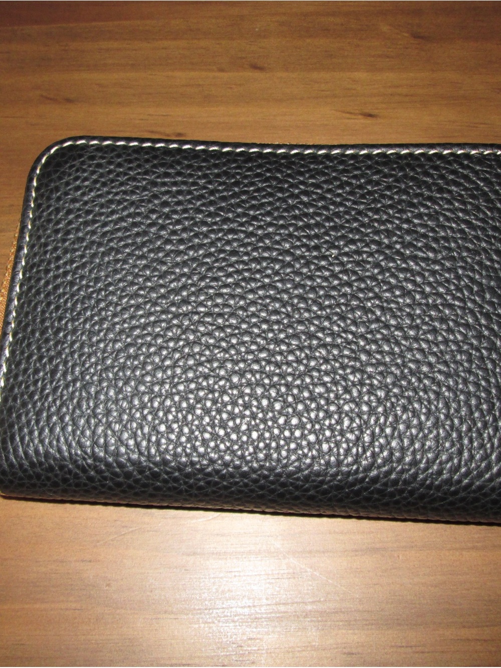 Dooney & Bourke Black Pebbled Leather Wallet with Gold tone Plaque - Picture 2 of 4